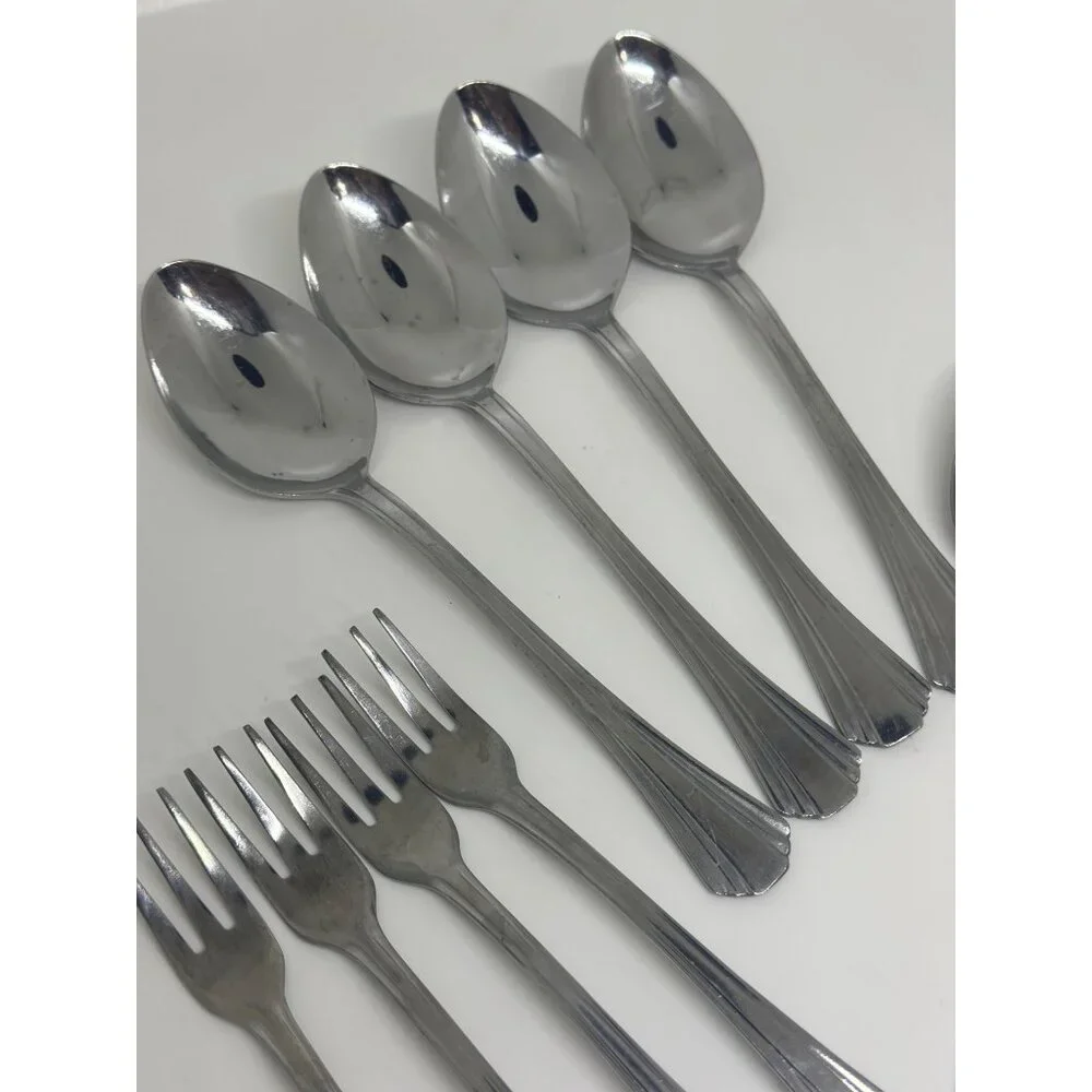 VTG Ambridge‎ Stainless Flatware Set of 12 | Classic Pattern Silverware USA Made